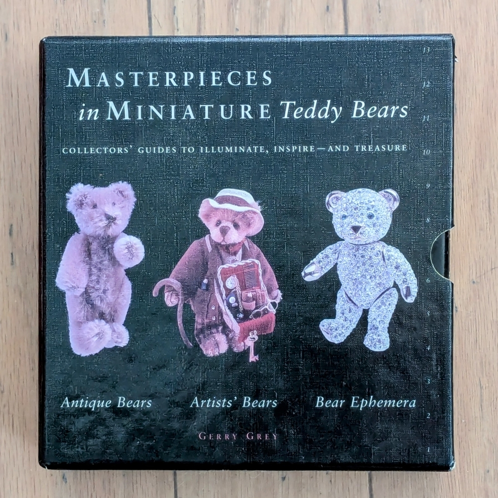 Masterpieces in Miniature Teddy Bears Set